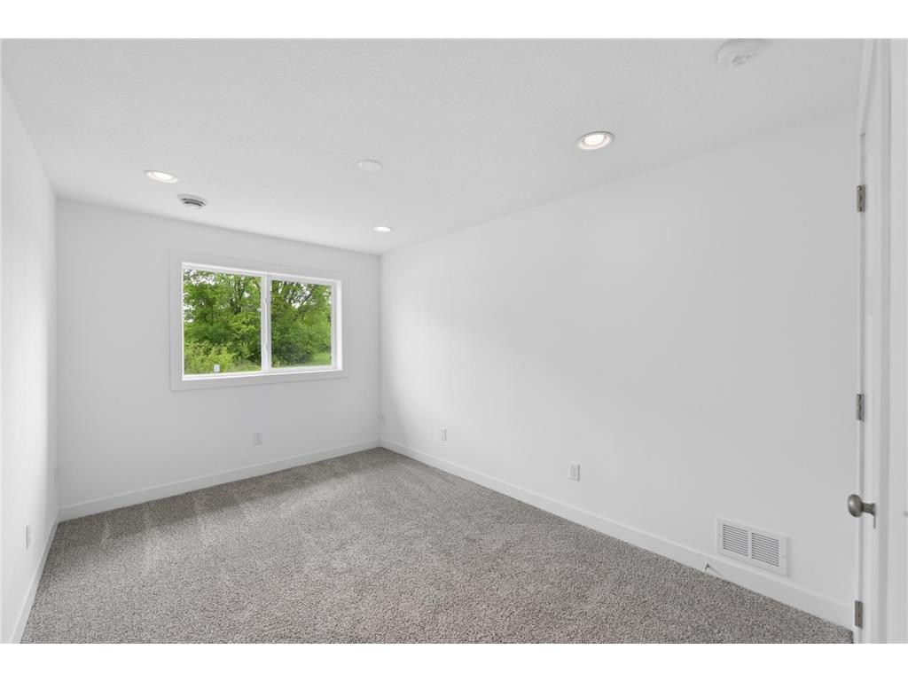 1566 Spruce Street Farmington MN 55024 7051728 image26