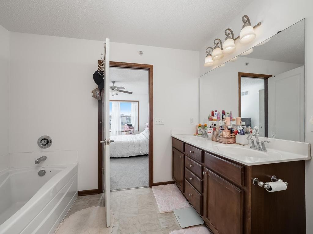 15661 60th Avenue N Plymouth MN 55446 7054122 image18