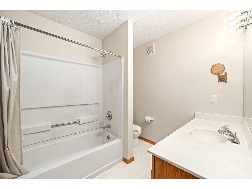 15671 Finch Avenue Apple Valley MN 55124 7083199 image22