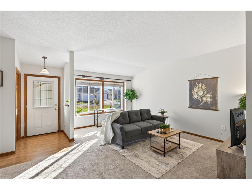 15681 Flackwood Way Apple Valley MN 55124 6814163 image1