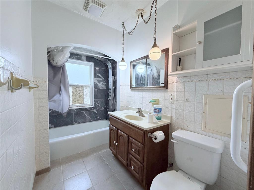 1569 Montana Avenue E Saint Paul MN 55106 6822488 image11