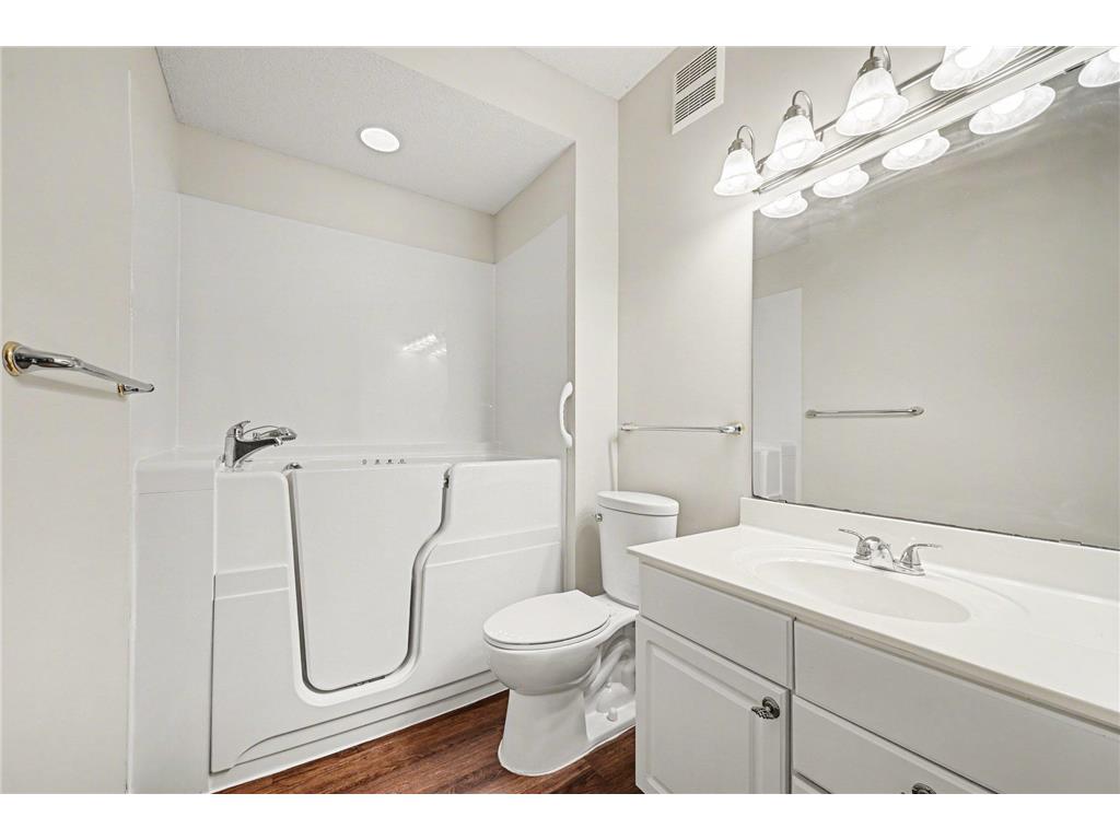 15691 Flackwood Way Apple Valley MN 55124 7053742 image18