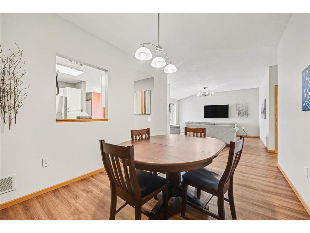 15691 Flackwood Way Apple Valley MN 55124 7053742 image8