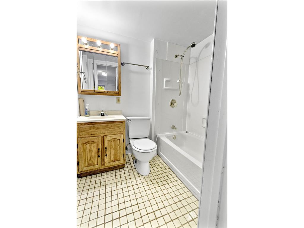 157 Bates Avenue Saint Paul MN 55106 7095579 image24