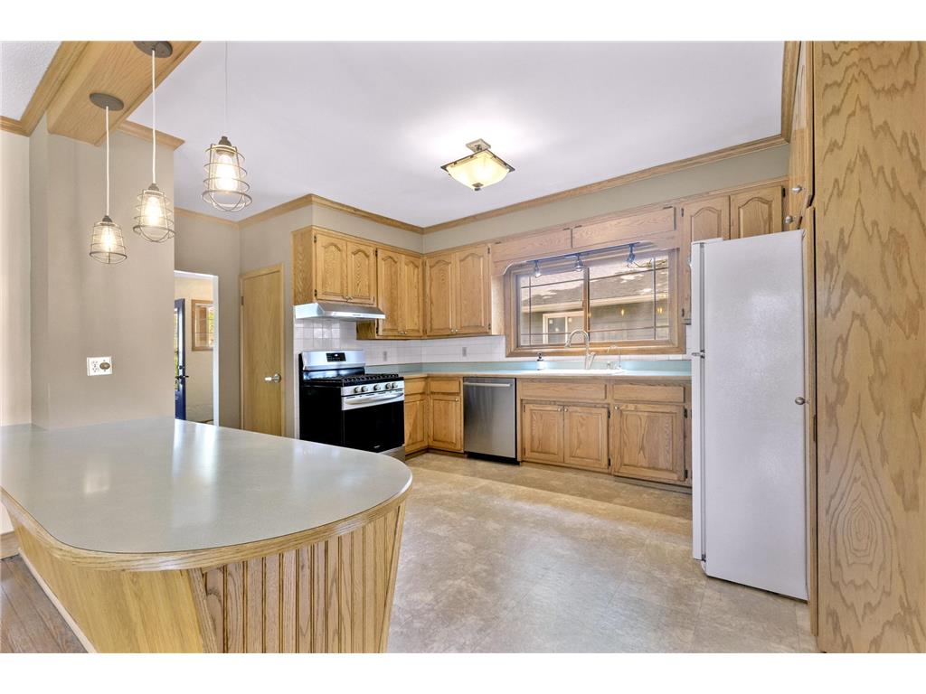 157 Bates Avenue Saint Paul MN 55106 7095579 image5