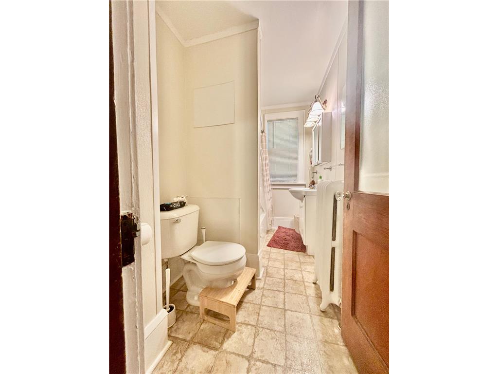 157 Lexington Parkway S Saint Paul MN 55105 7098240 image38