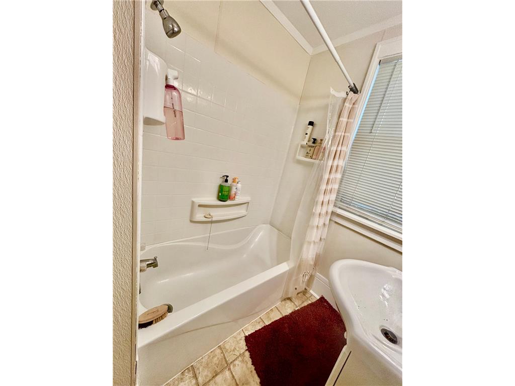 157 Lexington Parkway S Saint Paul MN 55105 7098240 image39