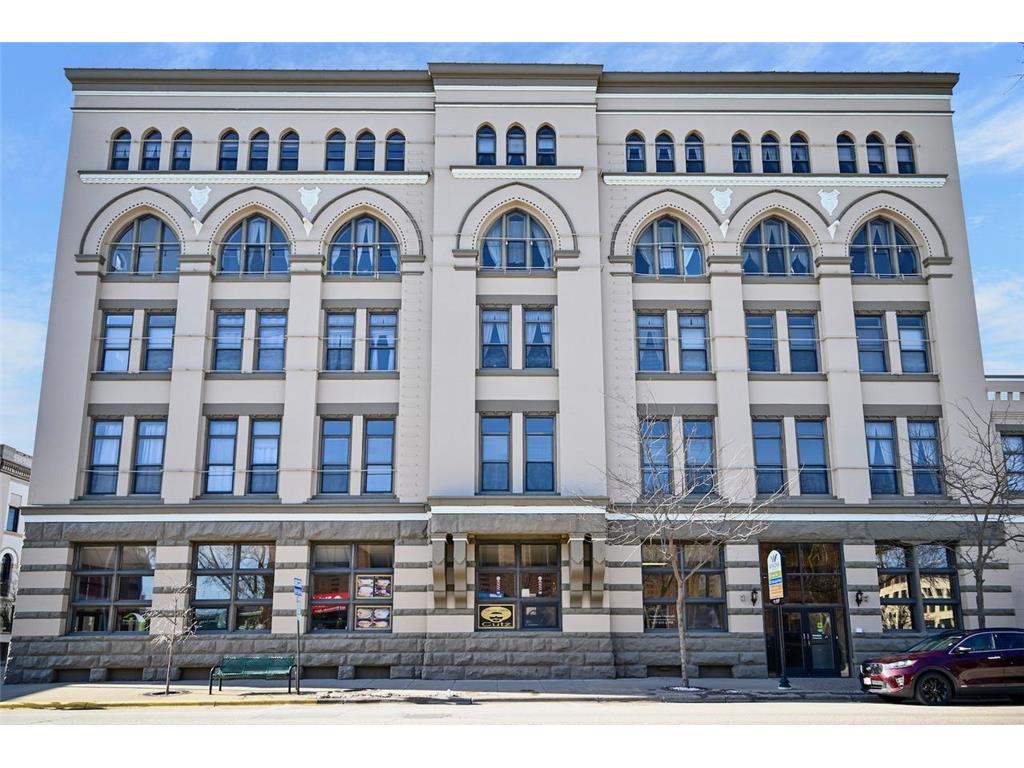 157 W 3rd Street Winona MN 55987 6730405 image1