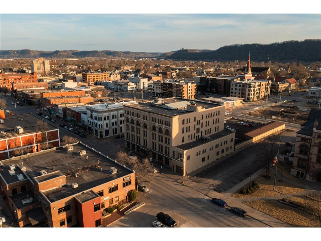 157 W 3rd Street Winona MN 55987 6730405 image21