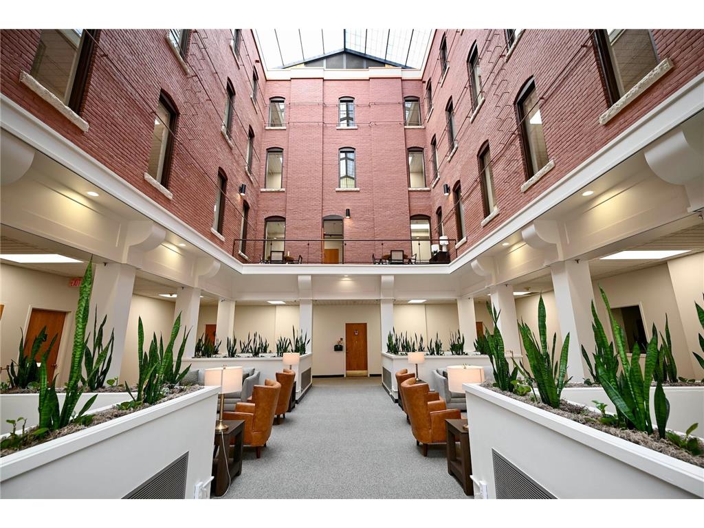 157 W 3rd Street Winona MN 55987 6730405 image5