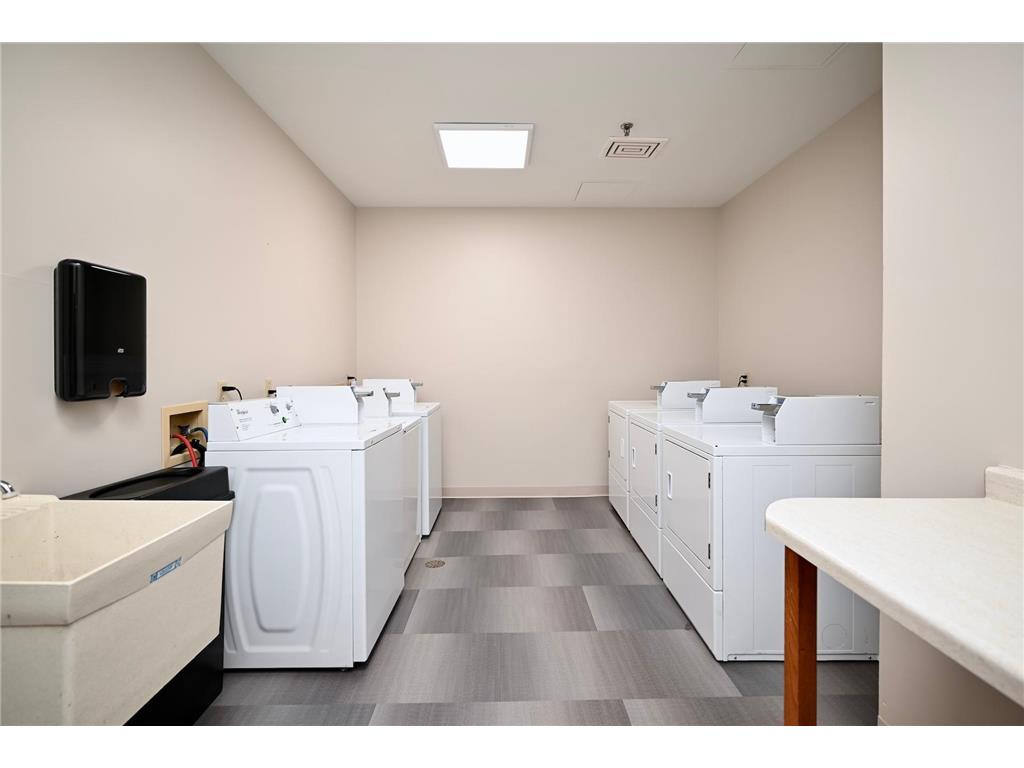 157 W 3rd Street Winona MN 55987 6730405 image8