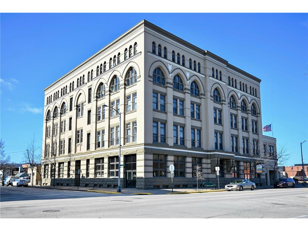 157 W 3rd Street Winona MN 55987 7046317 image1