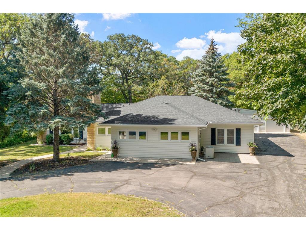 157 W Glencrest Drive, Mankato, MN 56001 MLS 6437133 Edina Realty