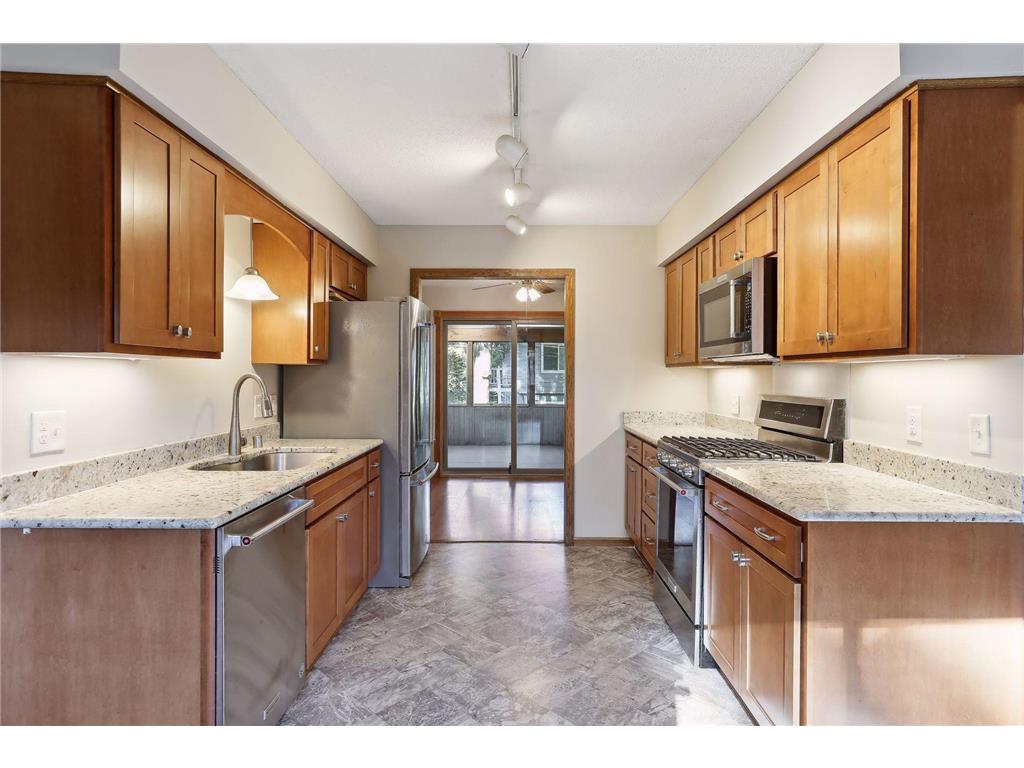 1570 28th Avenue NW New Brighton MN 55112 6397248 image1