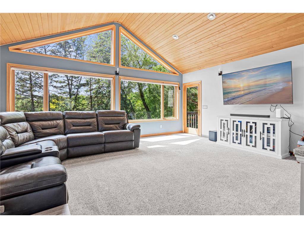 1570 Lakeview Curve Eagan MN 55122 7082978 image2