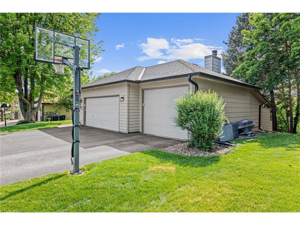 1570 Lakeview Curve Eagan MN 55122 7082978 image29