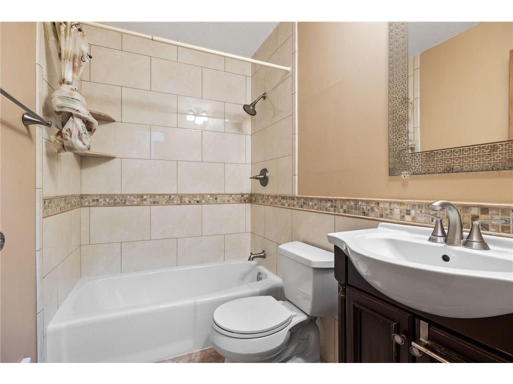 15700 Logarto Lane Burnsville MN 55306 - Crystal 7099578 image36