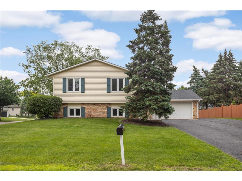 15704 Henna Court Apple Valley MN 55124 6737565 image1