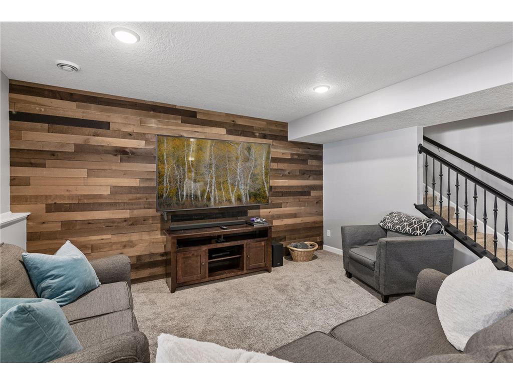 15711 Fair Hill Way Apple Valley MN 55124 7071098 image32