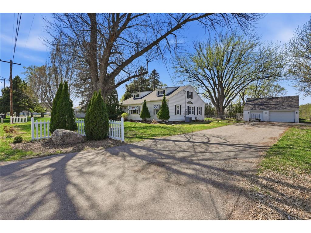 15717 Clayton Avenue E Coates MN 55068 7067792 image1