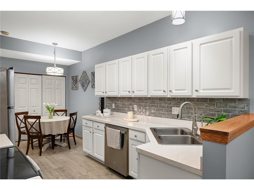 1572 Countryside Drive Shakopee MN 55379 7053424 image8