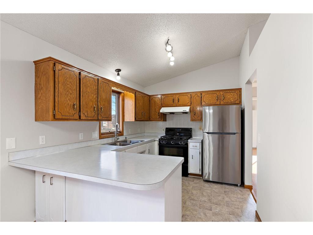 15720 Gallery Avenue Apple Valley MN 55124 7087205 image2