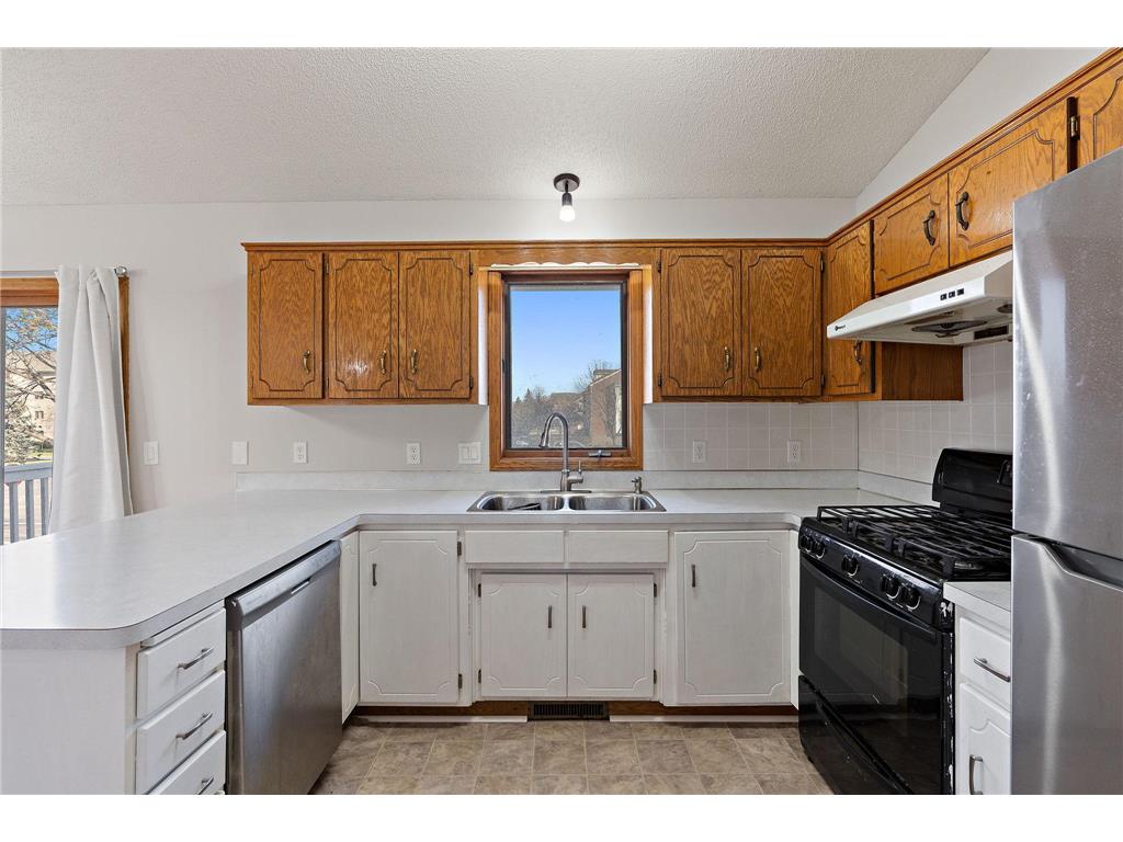 15720 Gallery Avenue Apple Valley MN 55124 7087205 image3