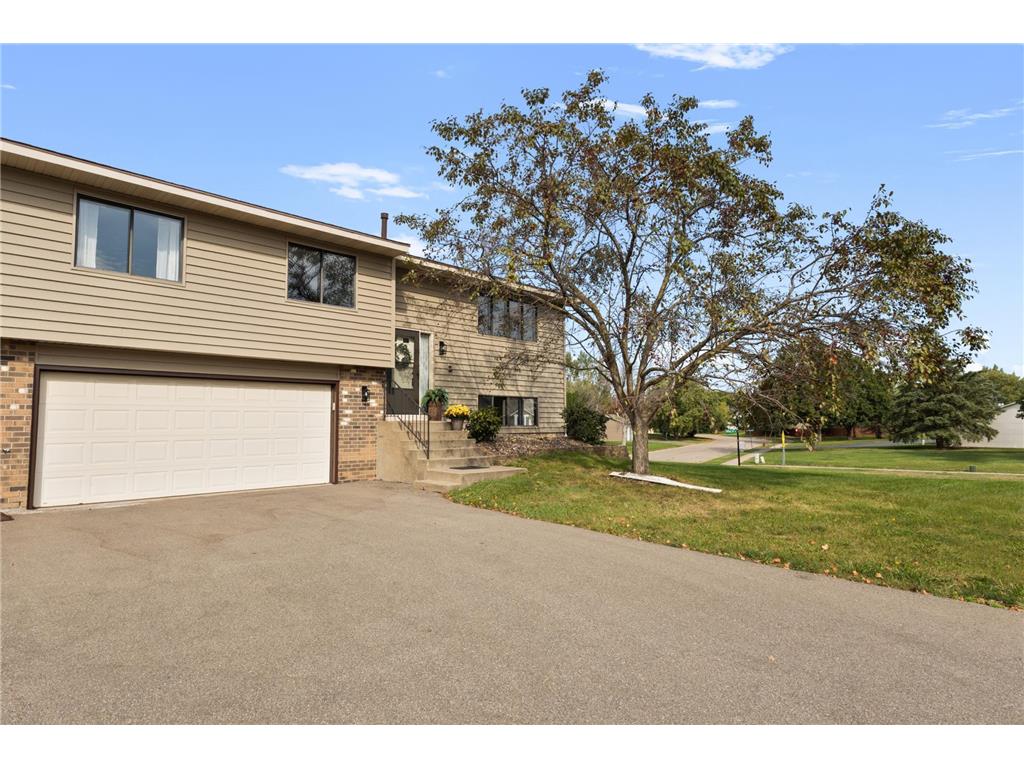 15722 Griffon Court Apple Valley MN 55124 6777654 image1