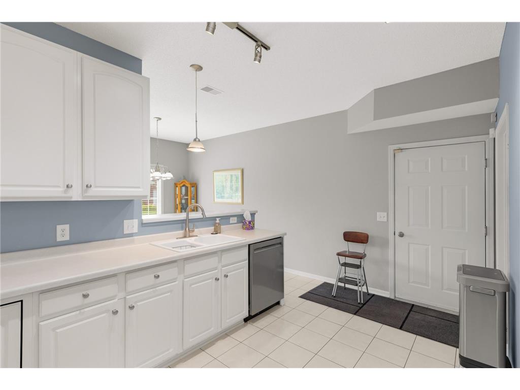 15726 Fremont Way #1016 Apple Valley MN 55124 7012199 image8