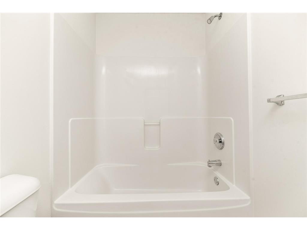 15726 Frisian Lane Apple Valley MN 55124 6824446 image24