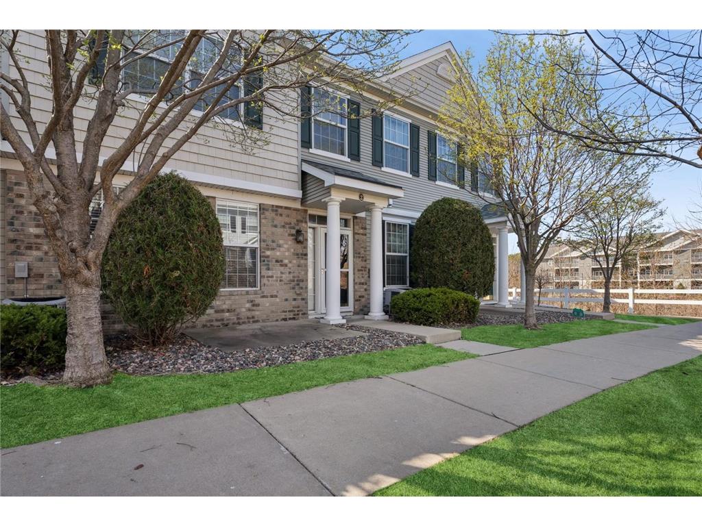 1573 Legacy Parkway E #2 Maplewood MN 55109 6705010 image1