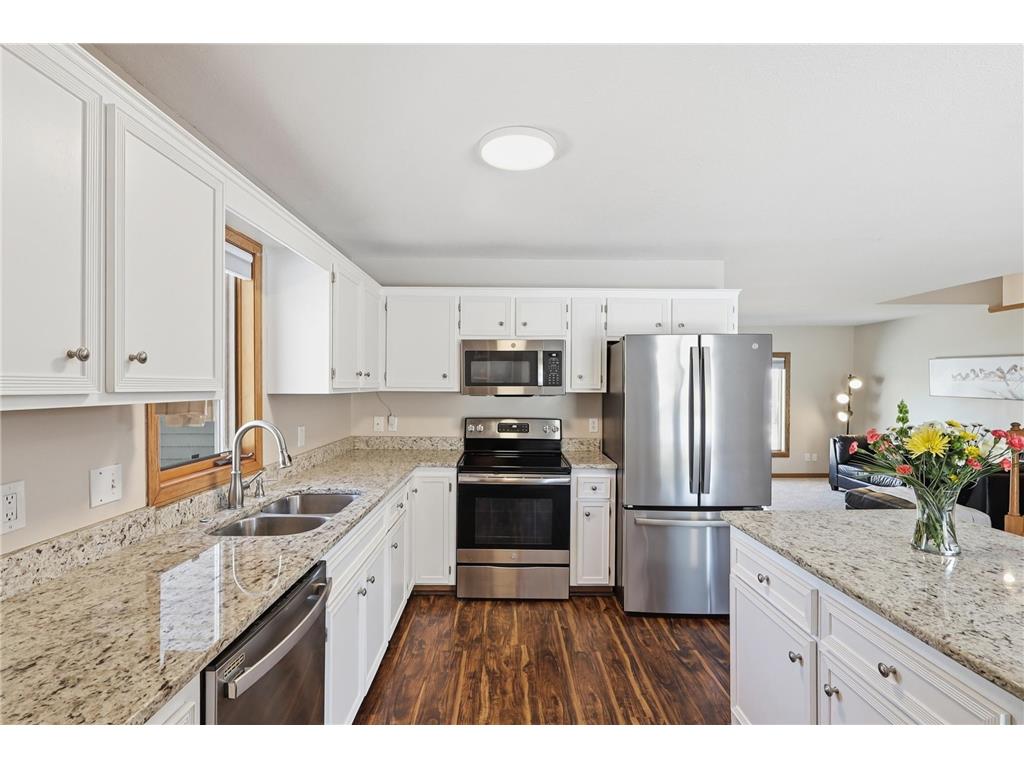 1574 Lake Susan Hills Drive Chanhassen MN 55317 7015861 image8