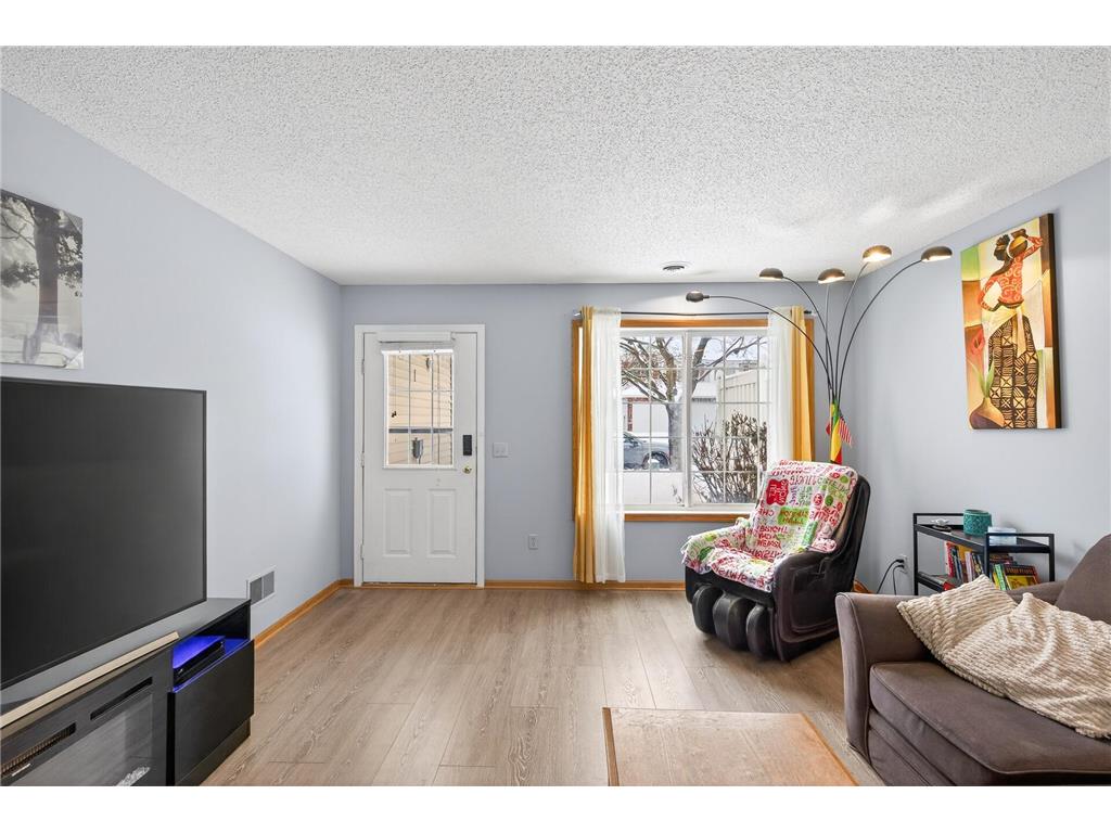 15749 Fjord Avenue Apple Valley MN 55124 7100605 image1