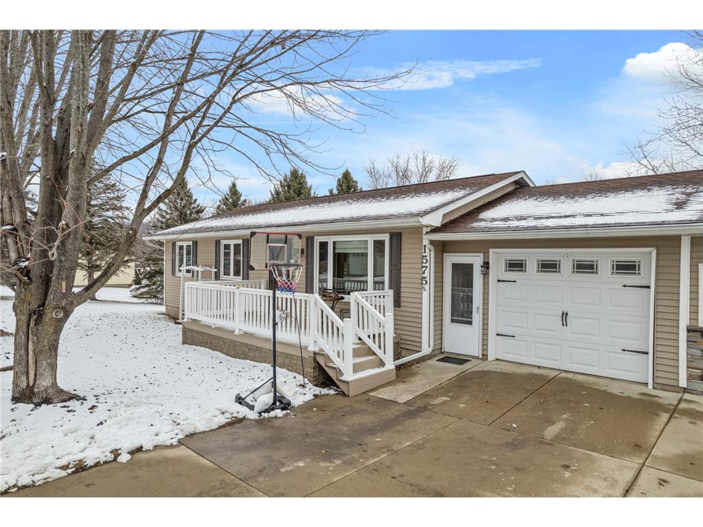1575 N Hillview Drive Buffalo City WI 54622 7023715 image1