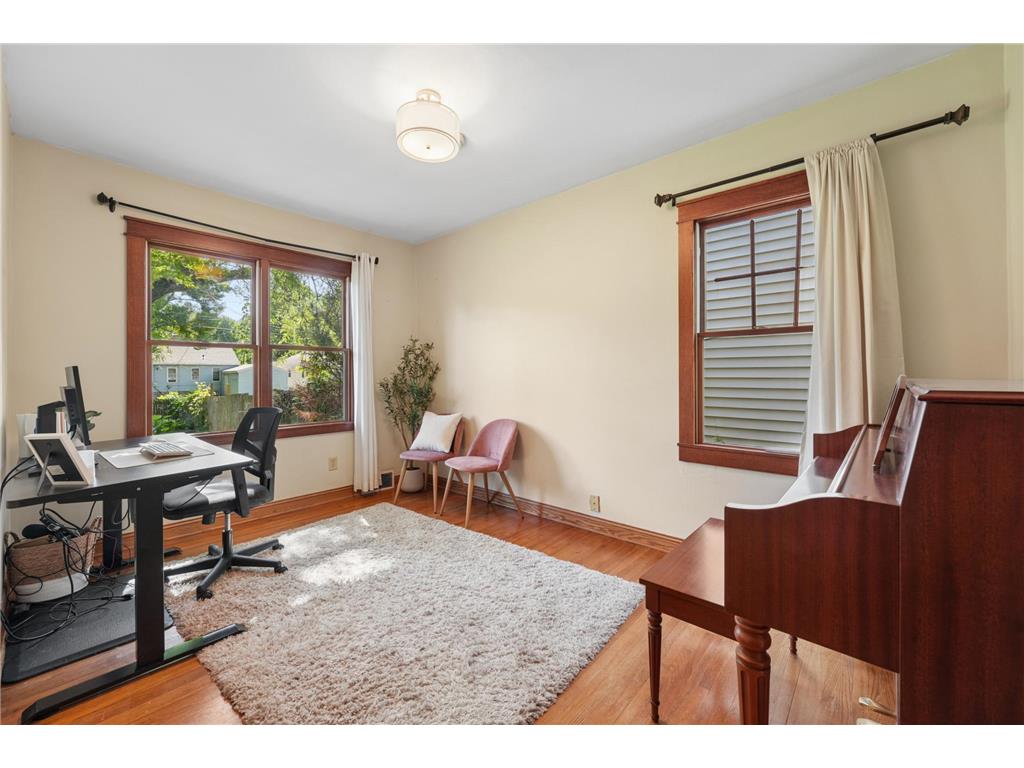 1576 Grotto Street N Saint Paul MN 55117 7092140 image12