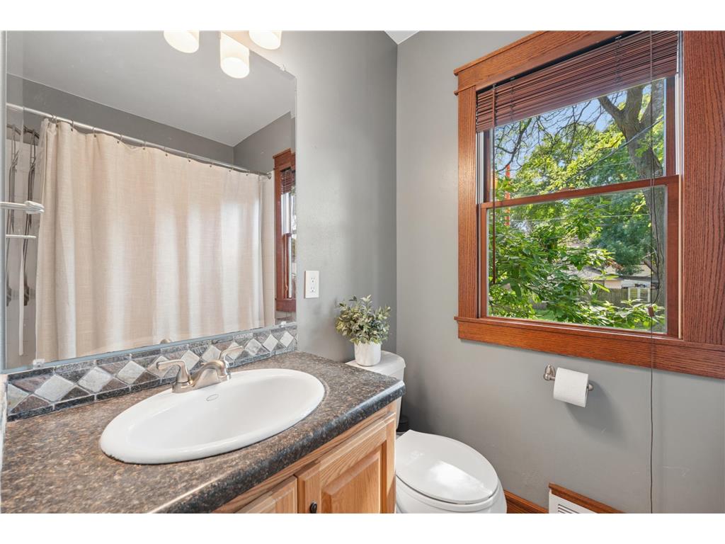 1576 Grotto Street N Saint Paul MN 55117 7092140 image13