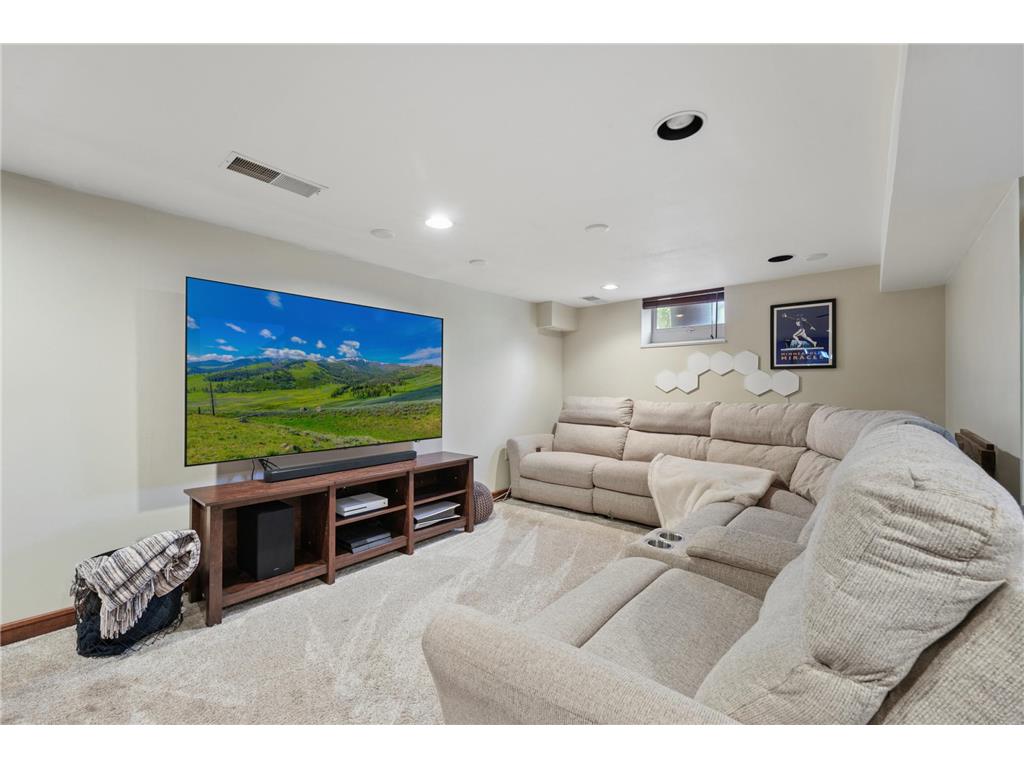 1576 Grotto Street N Saint Paul MN 55117 7092140 image17