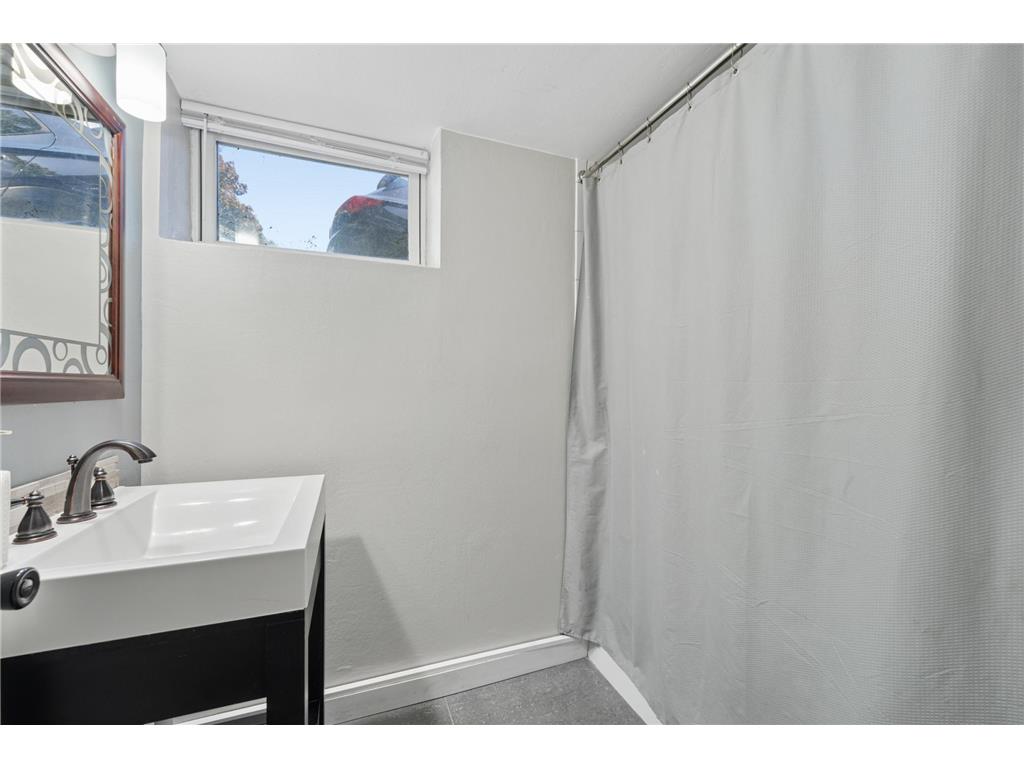 1576 Grotto Street N Saint Paul MN 55117 7092140 image24