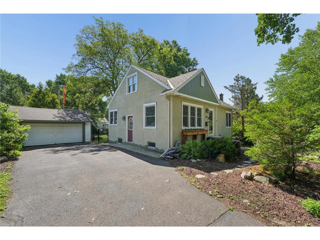 1576 Grotto Street N Saint Paul MN 55117 7092140 image25