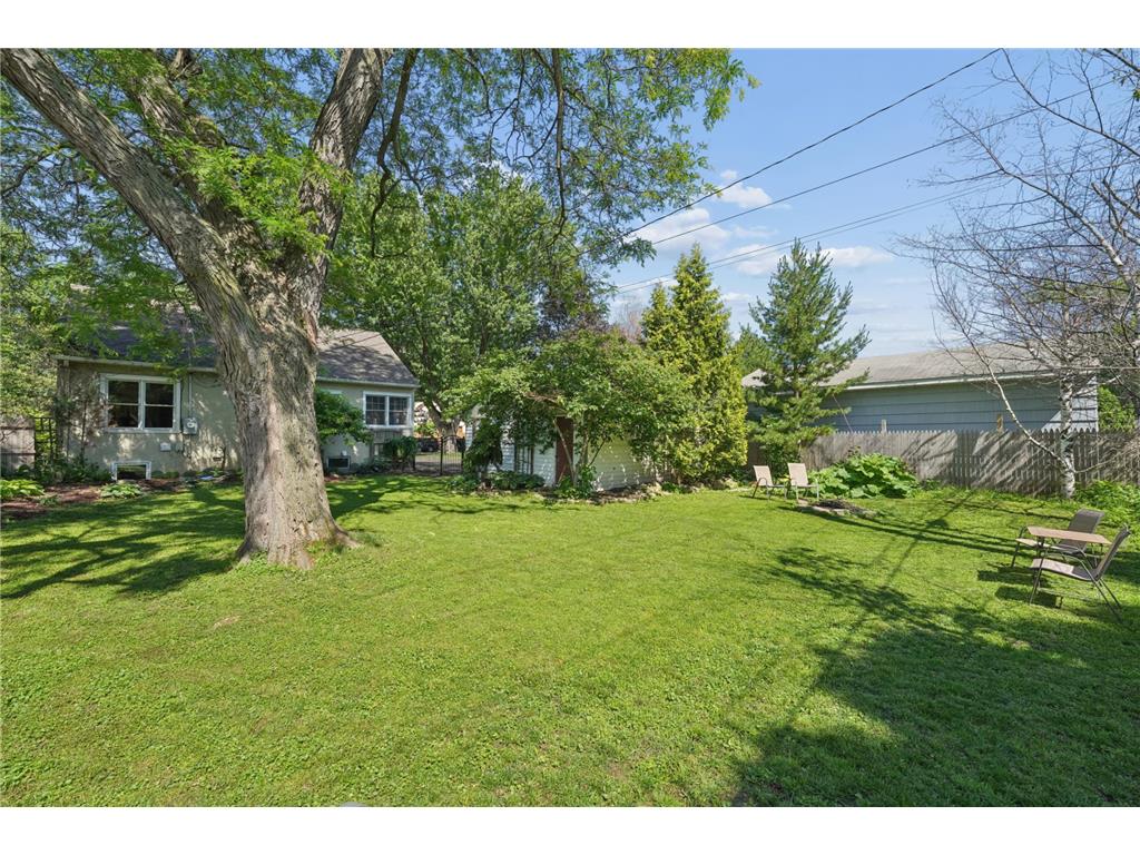 1576 Grotto Street N Saint Paul MN 55117 7092140 image28