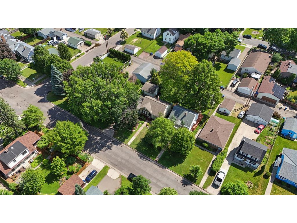 1576 Grotto Street N Saint Paul MN 55117 7092140 image30
