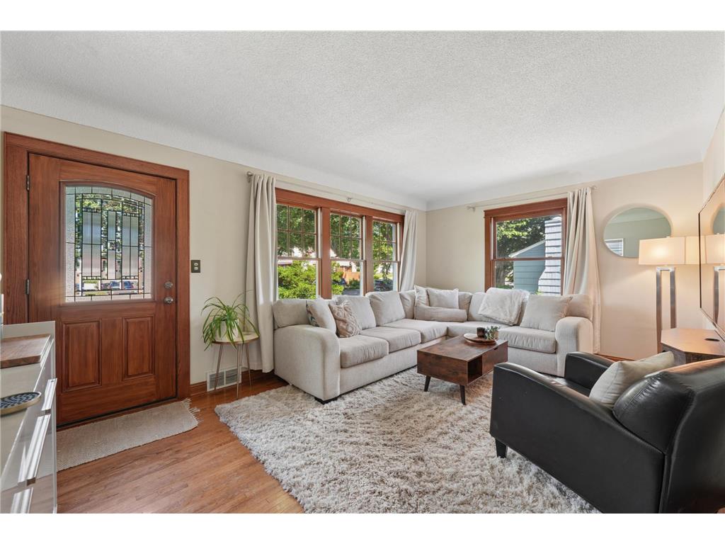 1576 Grotto Street N Saint Paul MN 55117 7092140 image4