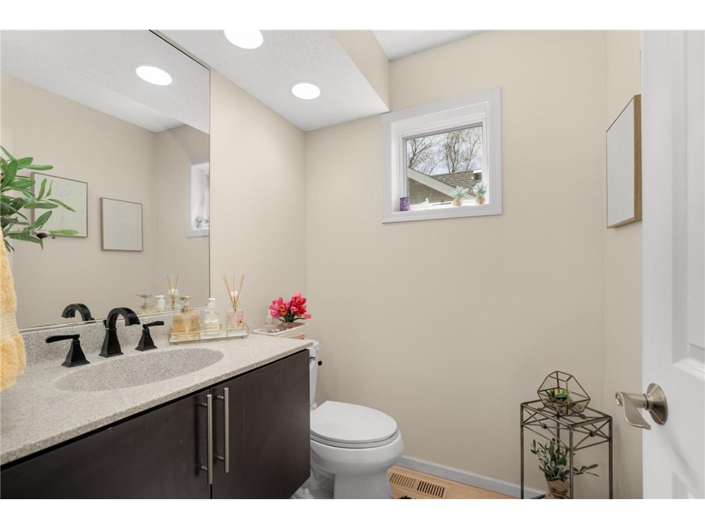 15765 25th Place N Plymouth MN 55447 7064600 image15