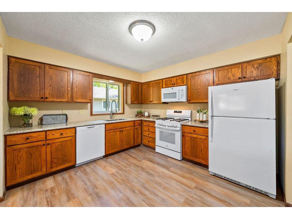 15769 Hayes Trail Apple Valley MN 55124 7074608 image3