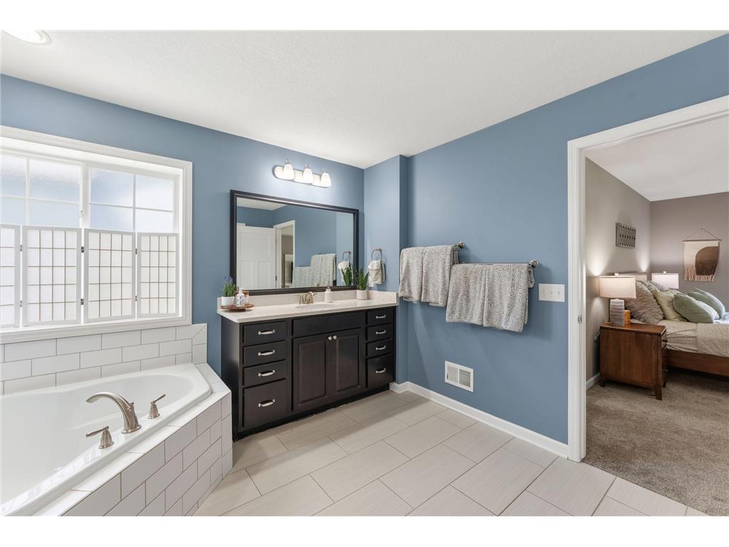 15788 Fair Hill Way Apple Valley MN 55124 7024100 image28