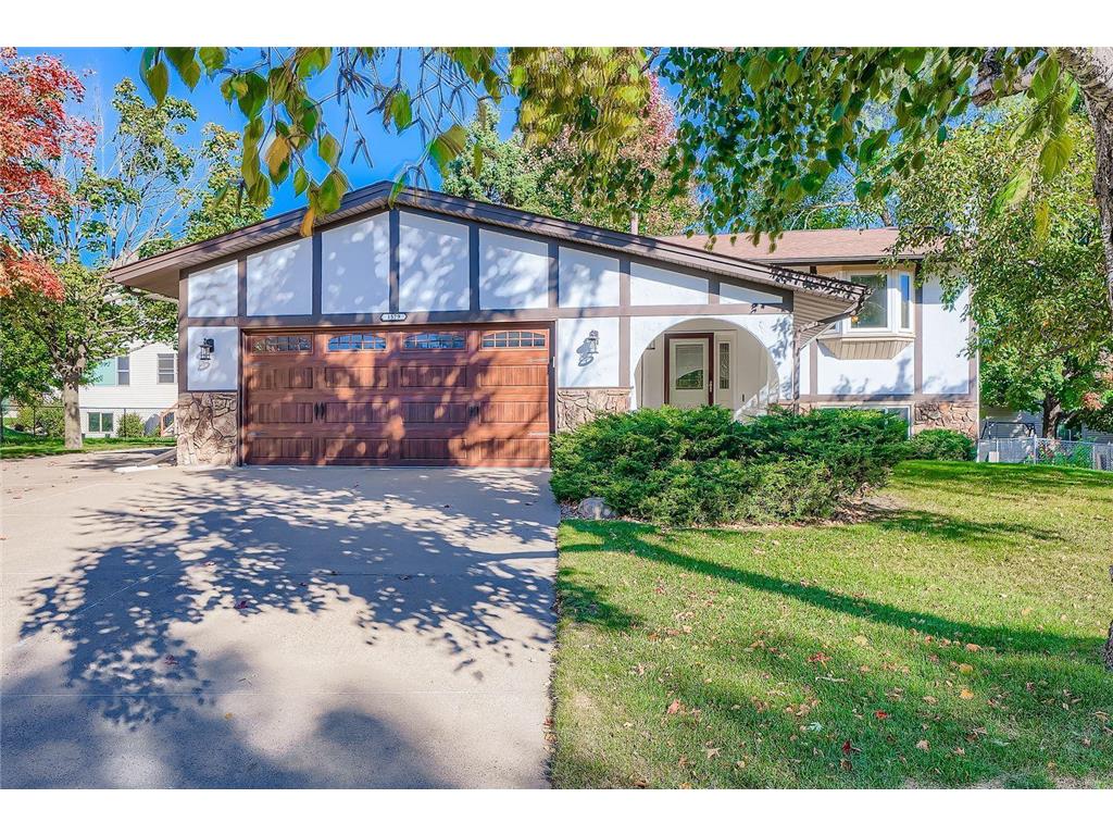 1579 Briardale Road NE Fridley MN 55432 6801665 image1