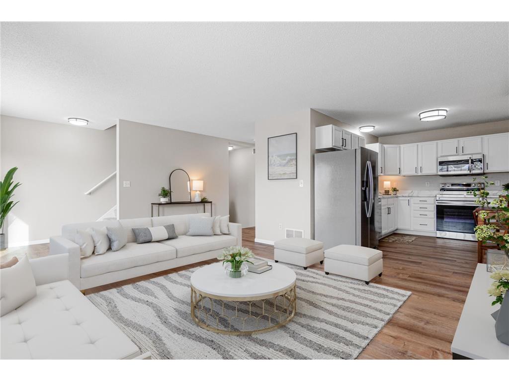 1579 County Road D E #C Maplewood MN 55109 7015828 image1