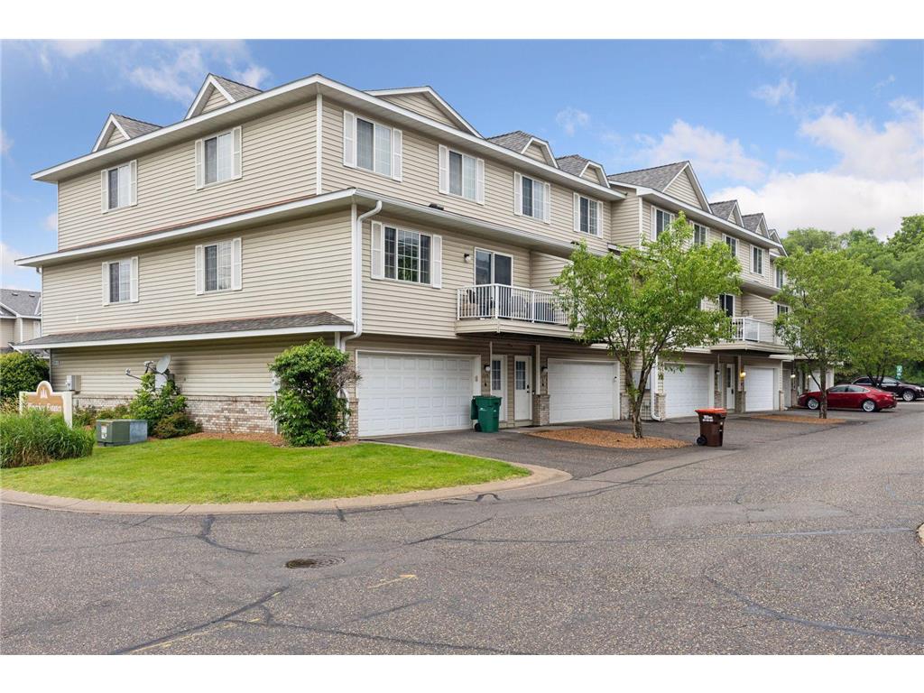 1579 County Road D E #I Maplewood MN 55109 6565332 image1