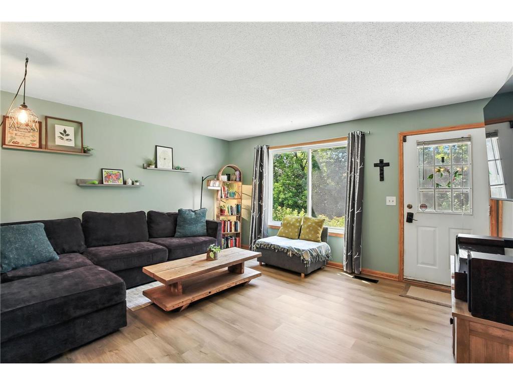 1580 Helmo Avenue N Oakdale MN 55128 6743721 image1