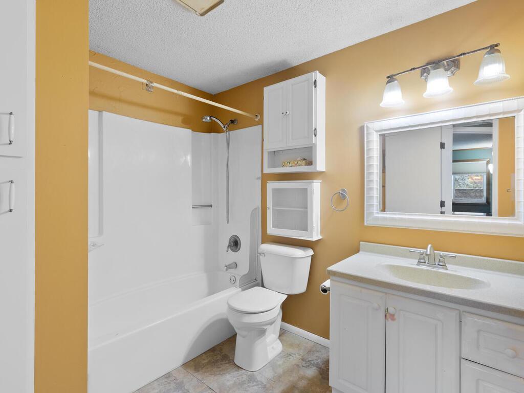 1580 Wheelock Lane #104 Saint Paul MN 55117 6820086 image16